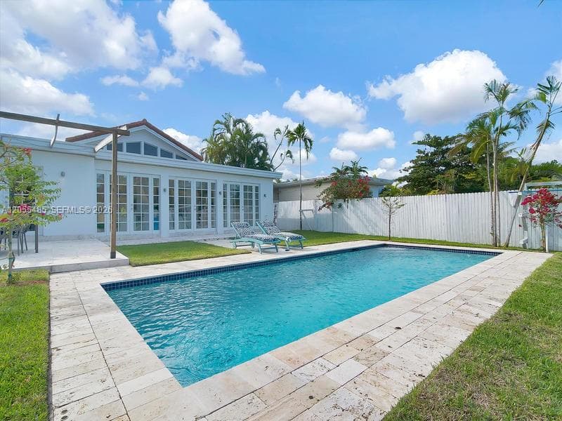 1365 DAYTONIA RD, Miami Beach, FL 33141 photo 2