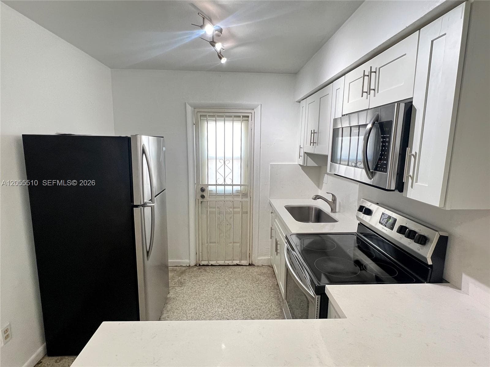 1057 SW 7th St # 1, Miami, FL 33130 photo 3