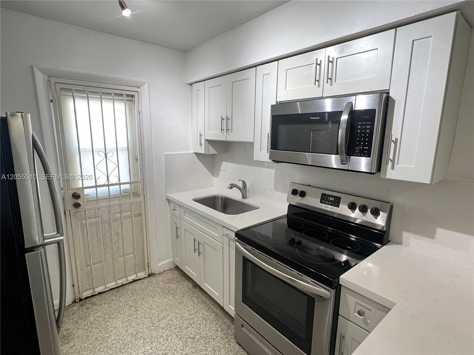 1057 SW 7th St # 1, Miami, FL 33130 photo 4