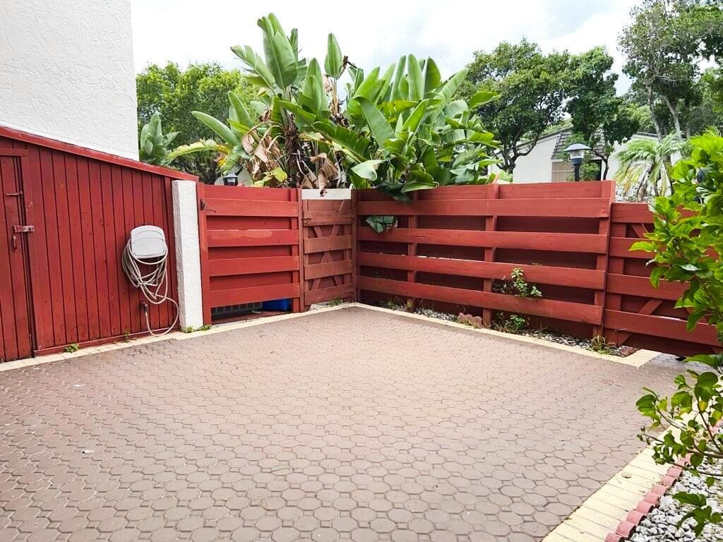 3094 BERMWOOD Lane # 237, Hollywood, FL 33021 photo 2