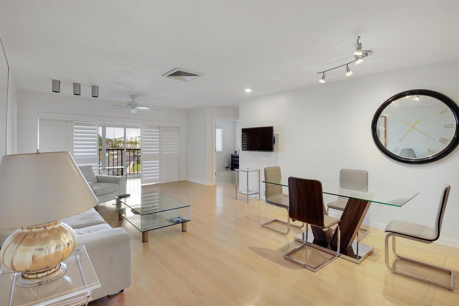 4230 Deste Court # 303, Lake Worth, FL 33467