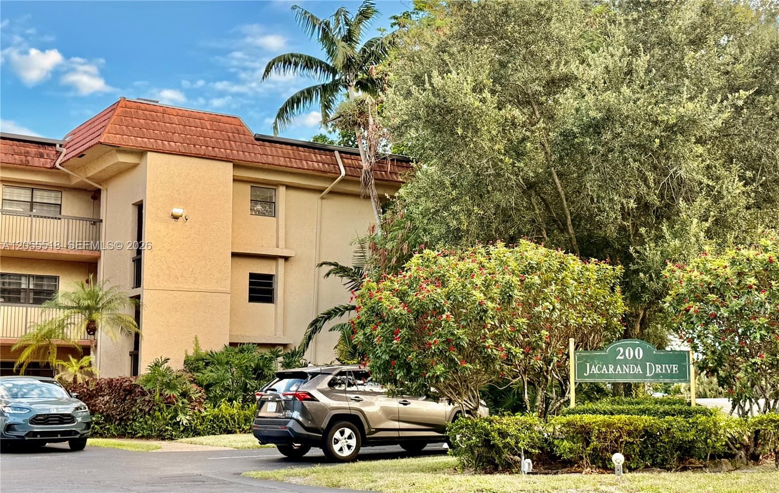 200 Jacaranda Country Club Dr # 4B, Plantation, FL 33324 photo 4