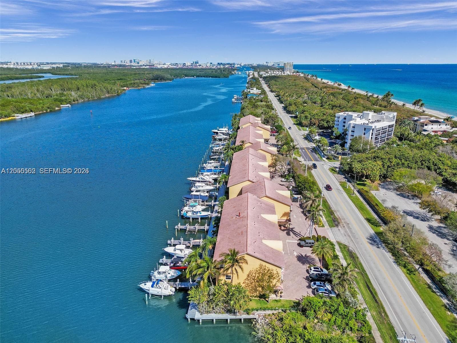 4234 N Ocean Dr, Hollywood, FL 33019 photo 4