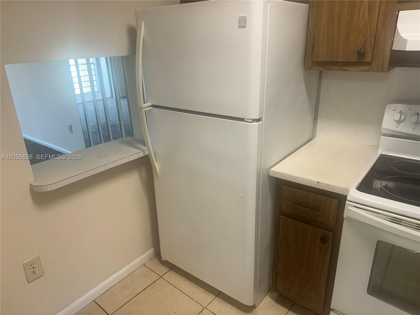 8135 Sunrise Lakes Blvd # 309, Sunrise, FL 33322 photo 2
