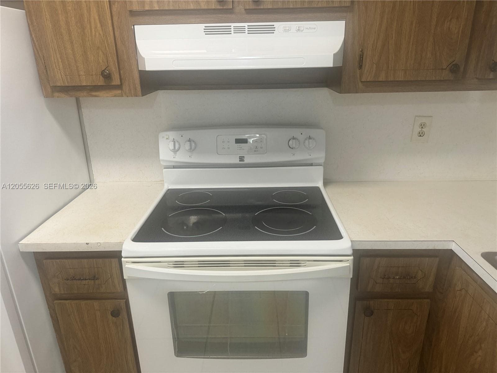 8135 Sunrise Lakes Blvd # 309, Sunrise, FL 33322 photo 3
