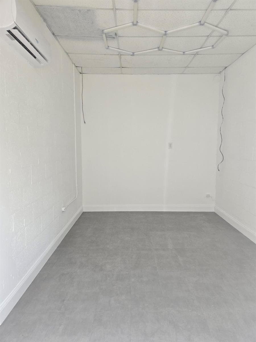 1530 Latham Road # 15, West Palm Beach, FL 33409 photo 2