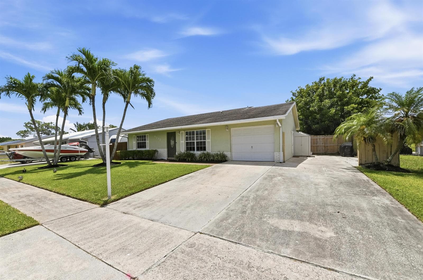 4732 CARTHAGE Circle S, Lake Worth, FL 33463 photo 2