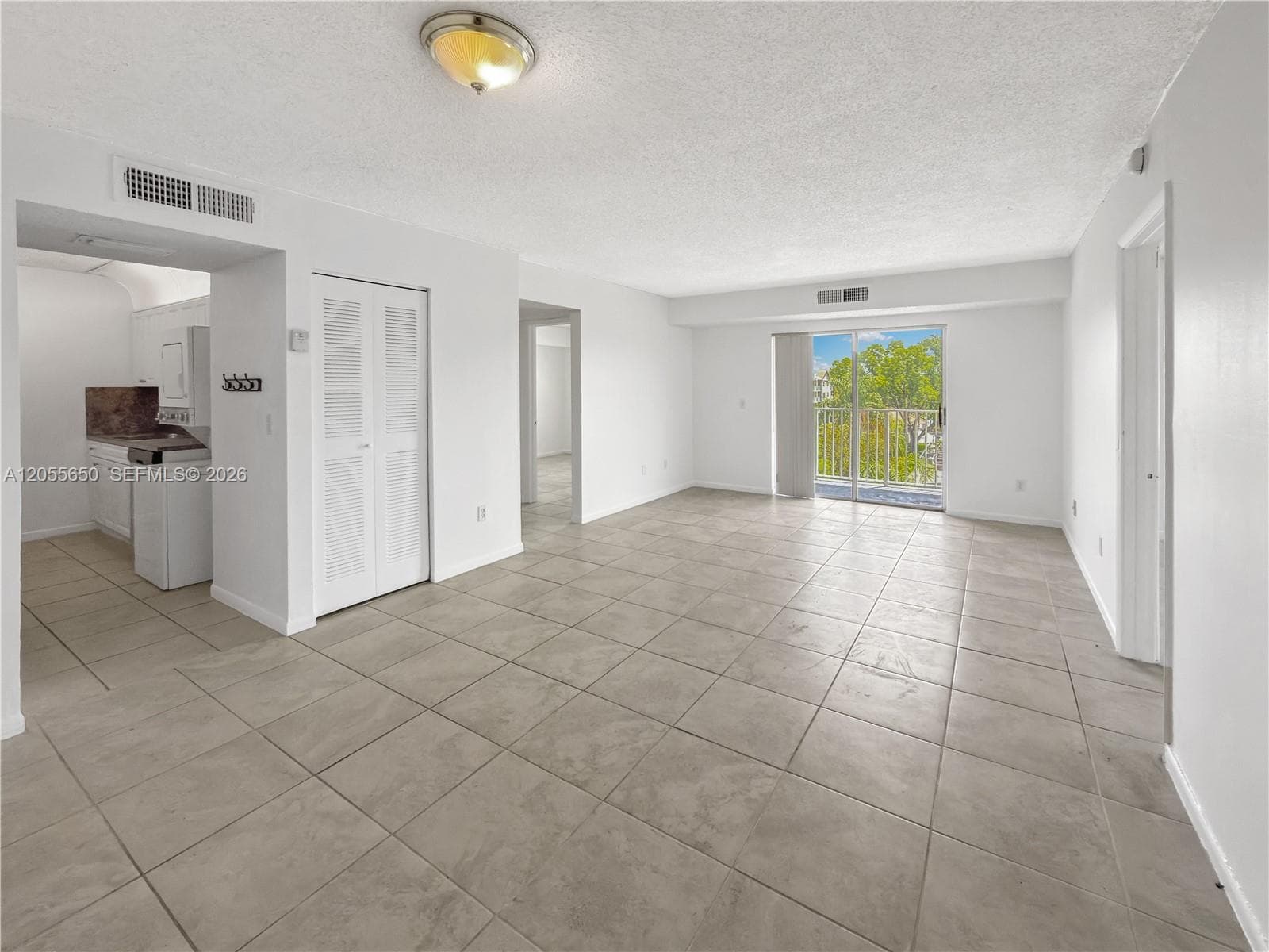 8260 SW 210th St # 309, Cutler Bay, FL 33189 photo 2