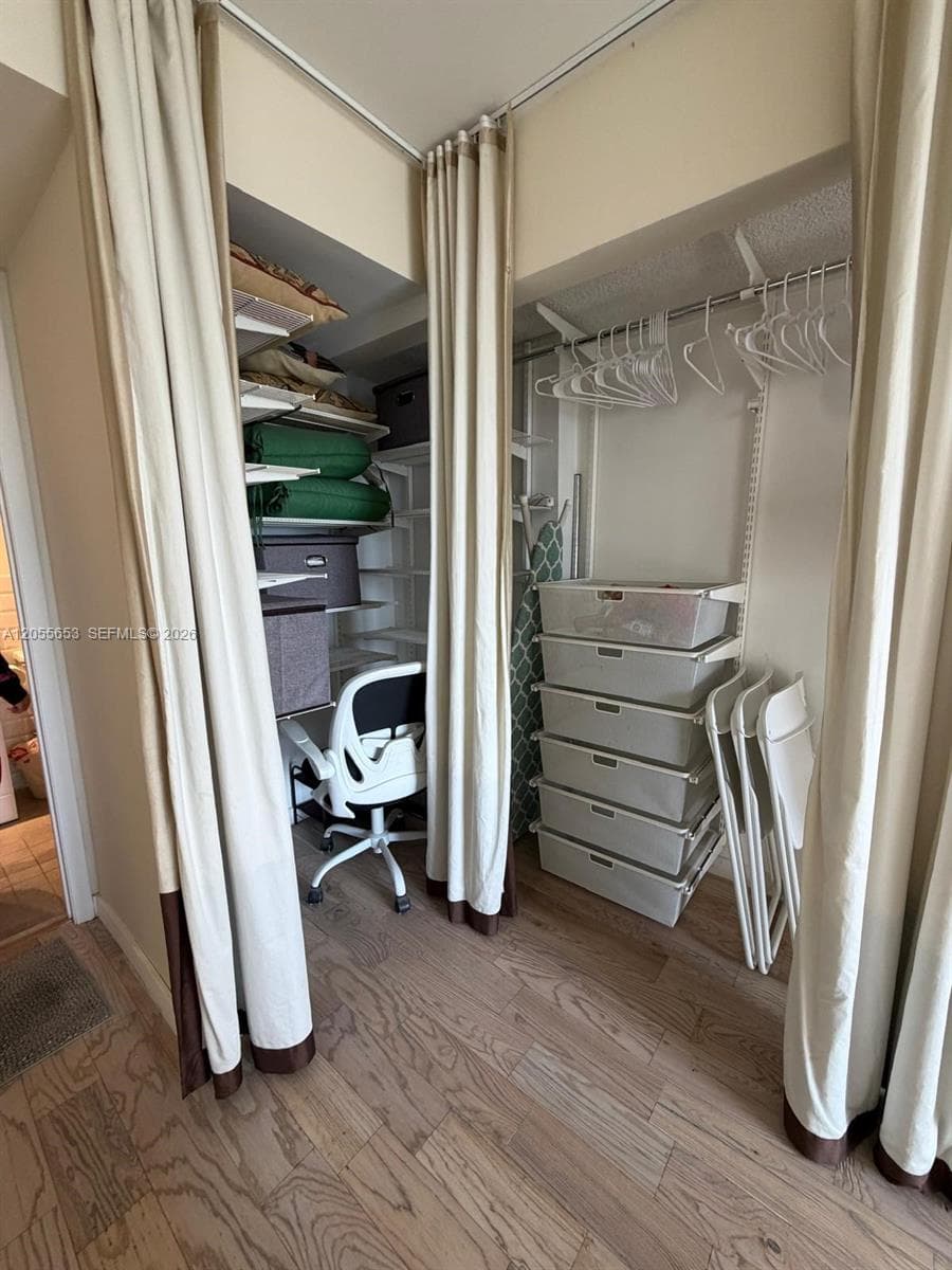 540 Brickell Key Dr # 1418, Miami, FL 33131 photo 5