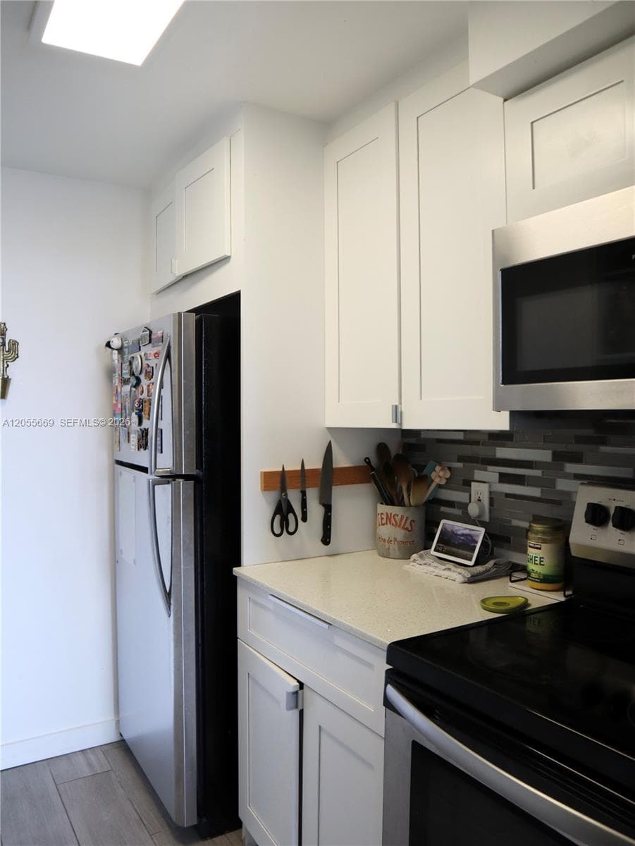 2350 NE 135th St # 607, North Miami, FL 33181 photo 4