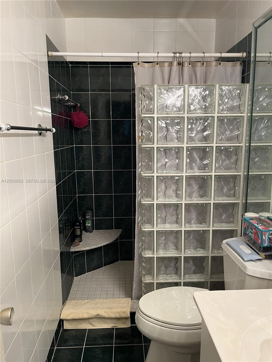 120 Golden Isles Dr # 44B, Hallandale Beach, FL 33009 photo 4