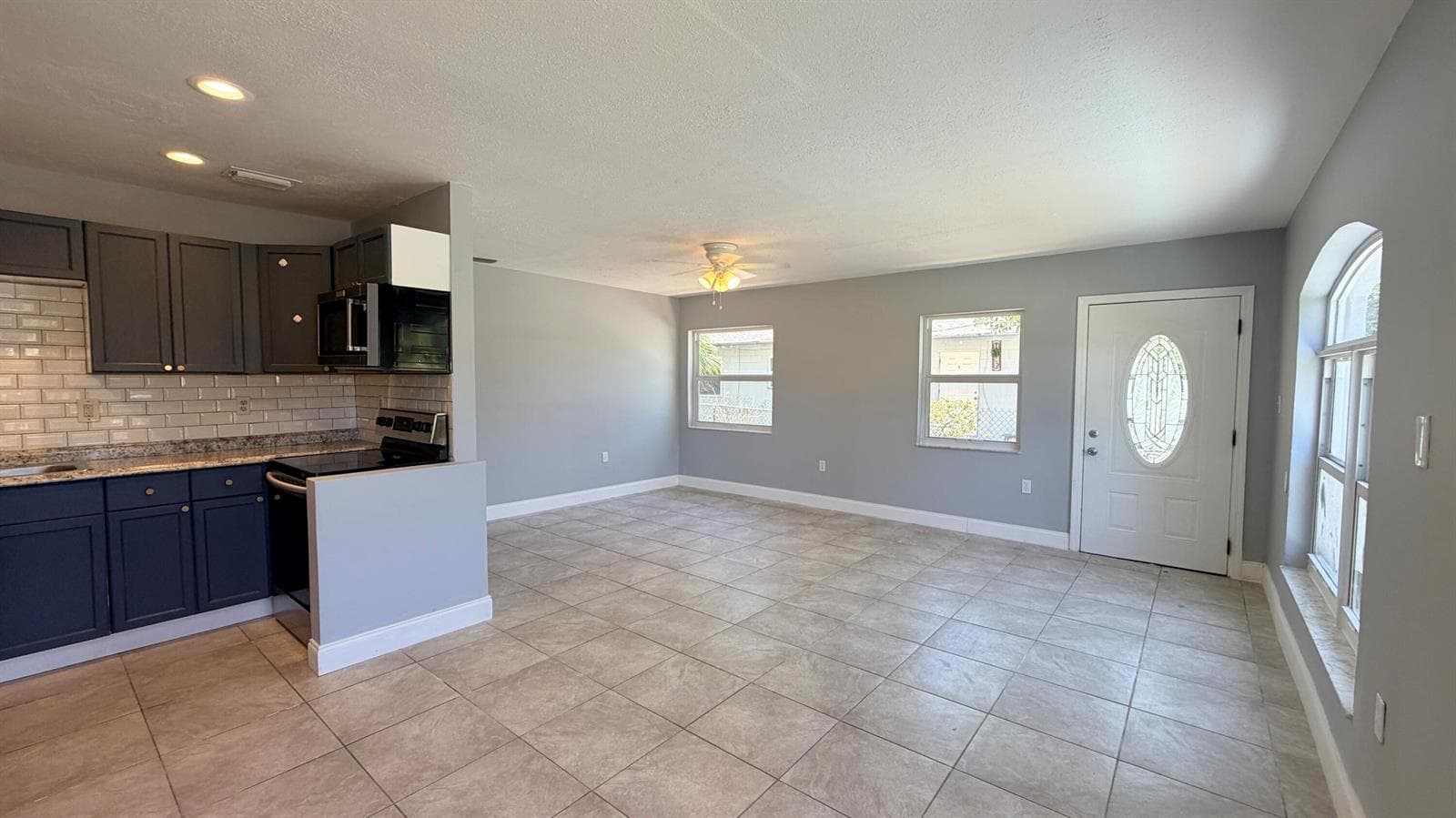 607 N 19th Street, Fort Pierce, FL 34950 photo 2