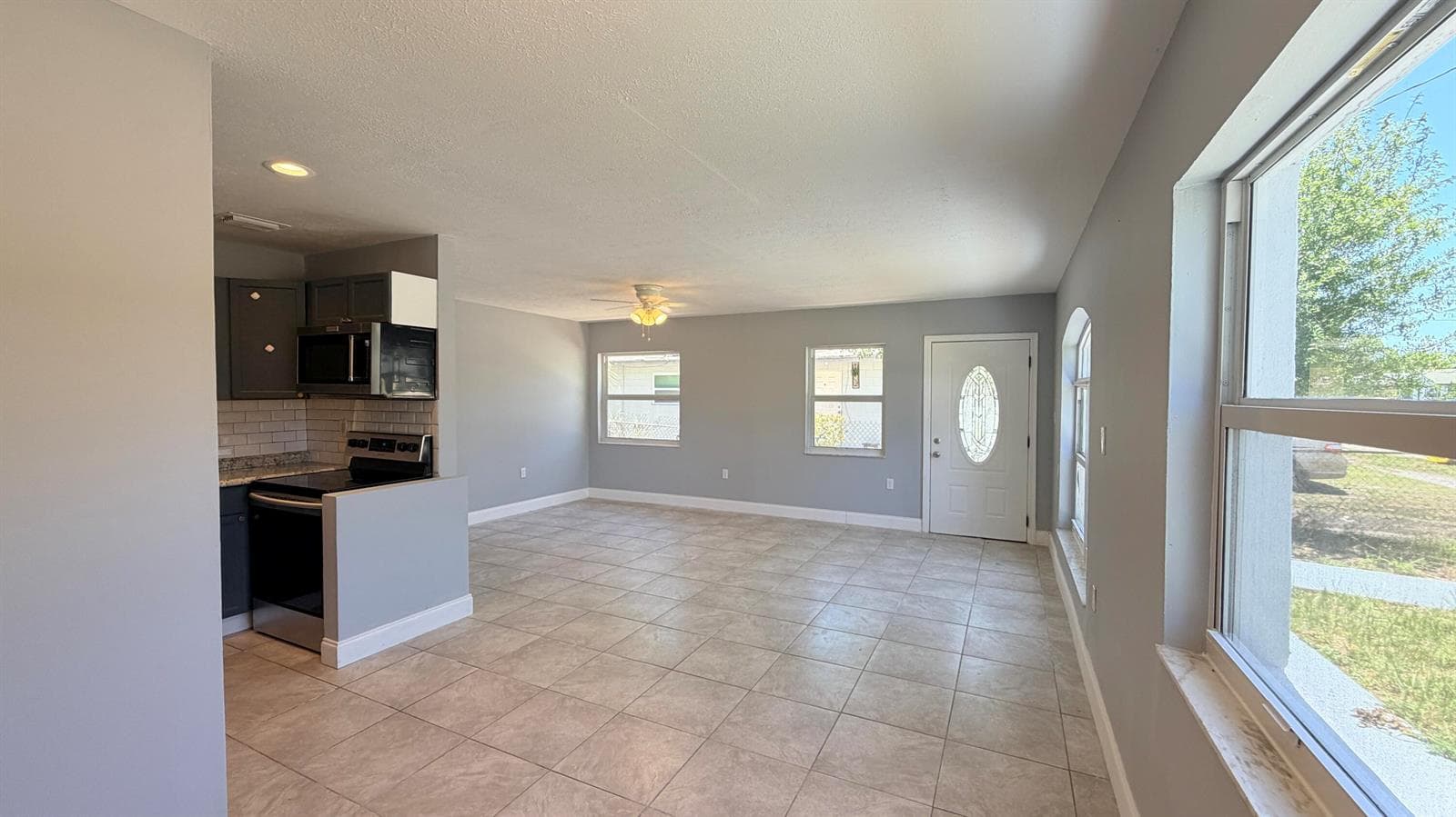 607 N 19th Street, Fort Pierce, FL 34950 photo 4