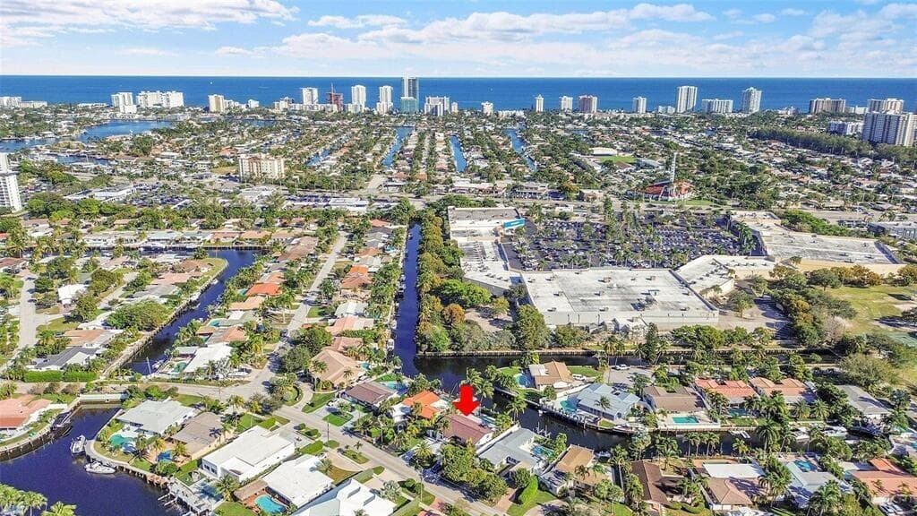 1080 SE 9TH Avenue, Pompano Beach, FL 33060 photo 2