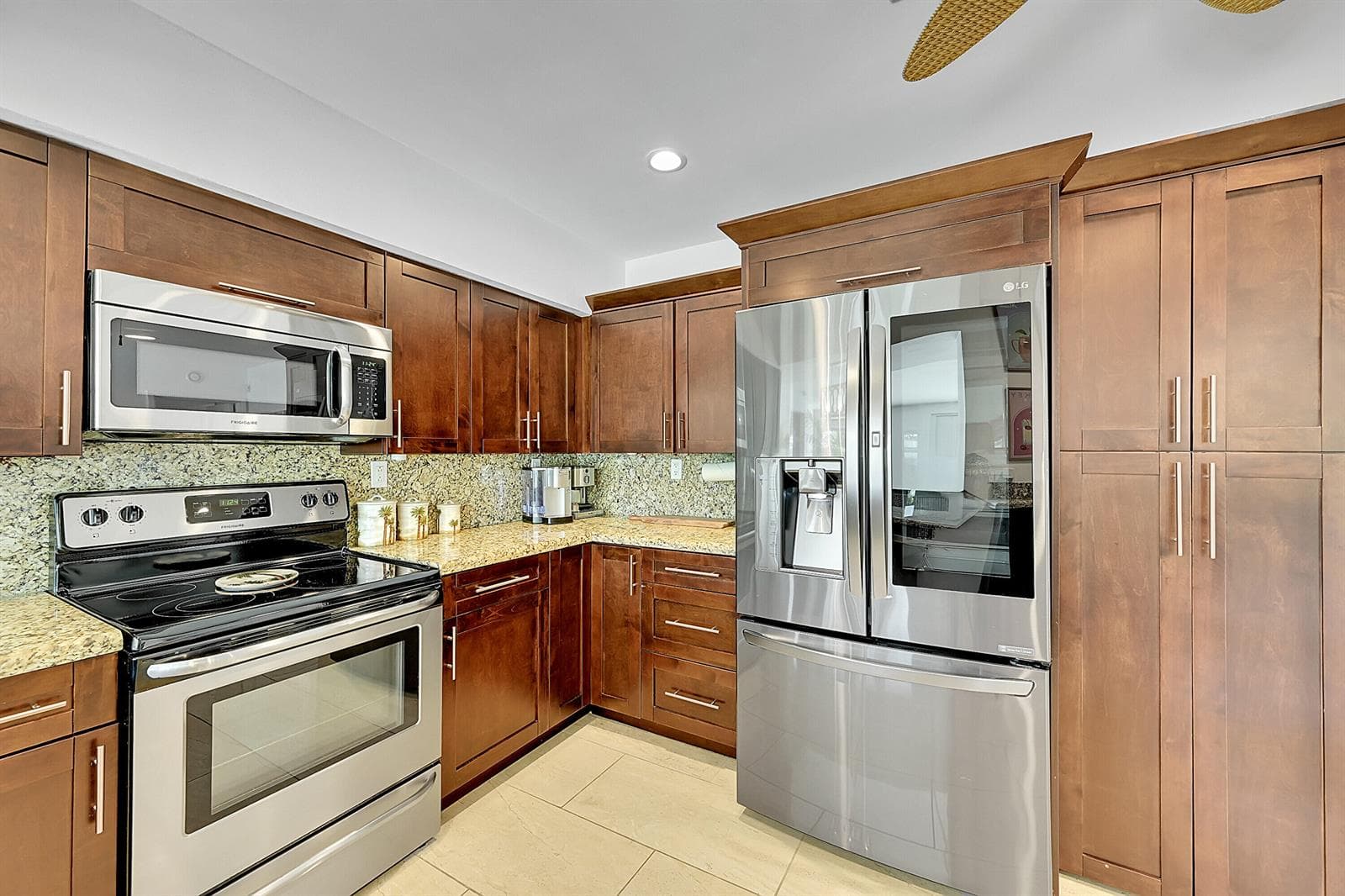 1080 SE 9TH Avenue, Pompano Beach, FL 33060 photo 5