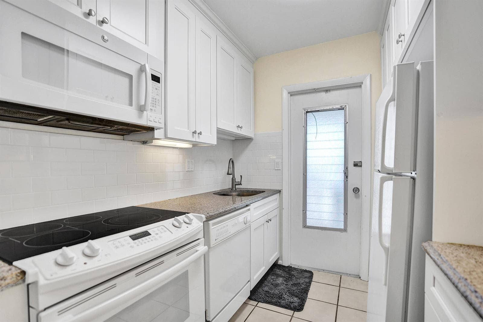 4501 S Ocean Boulevard # B3, South Palm Beach, FL 33480 photo 3