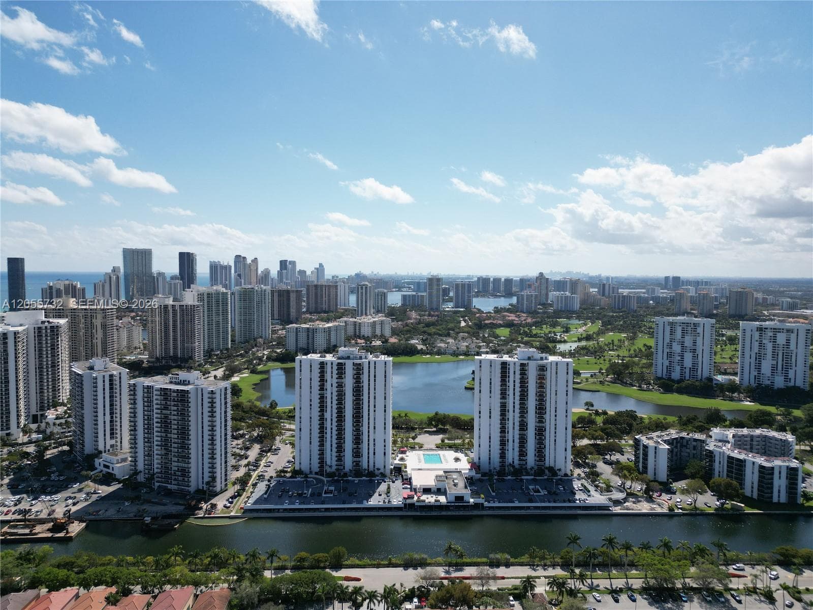 3625 N Country Club Dr # 2409, Aventura, FL 33180