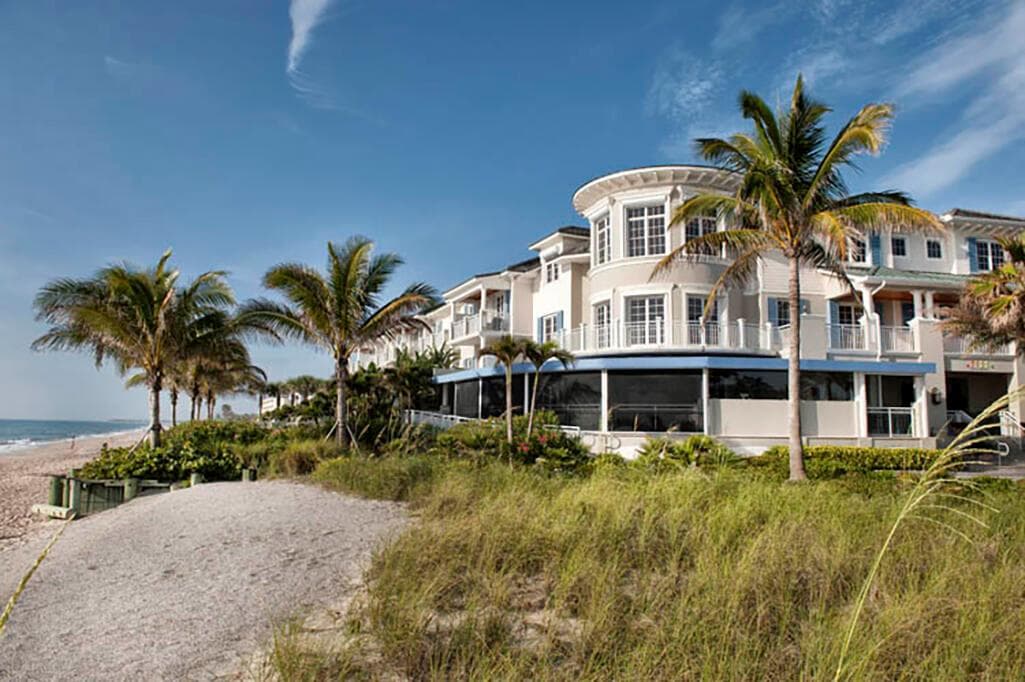 1010 EASTER LILY Lane # 204, Vero Beach, FL 32963