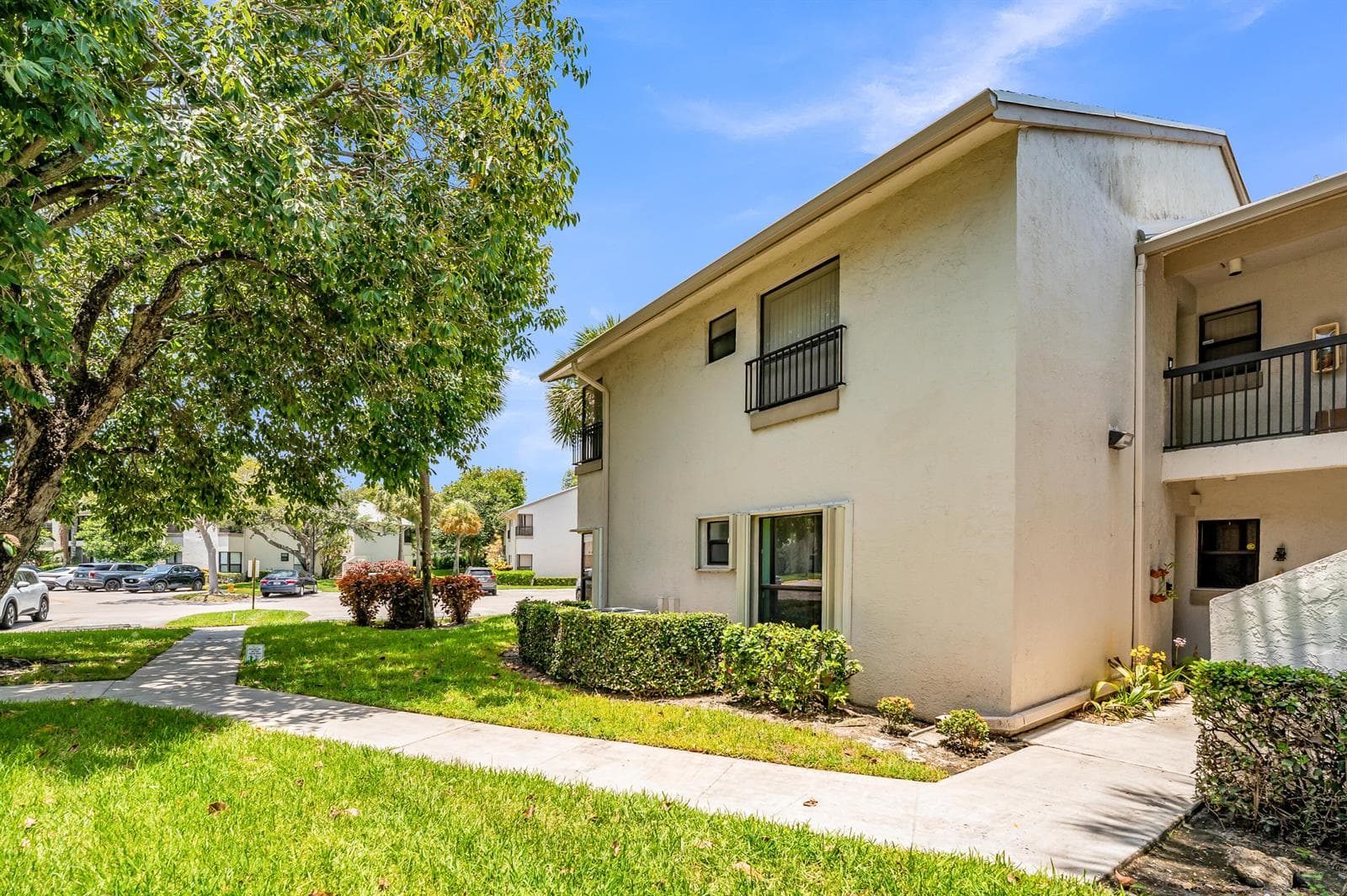 3729 NW 35th Street, Coconut Creek, FL 33066 photo 4