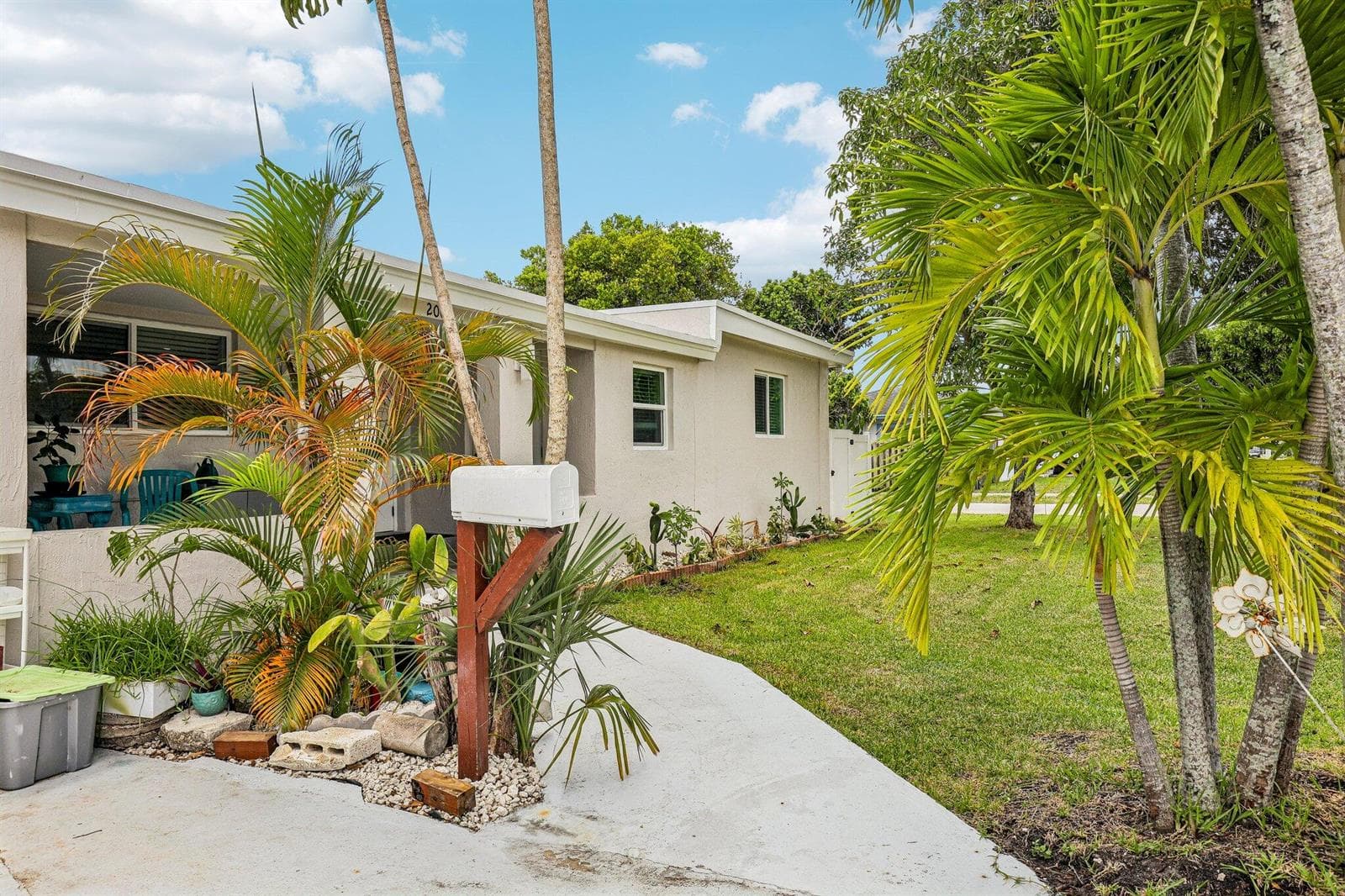 2001 N 22ND Avenue, Hollywood, FL 33020 photo 4