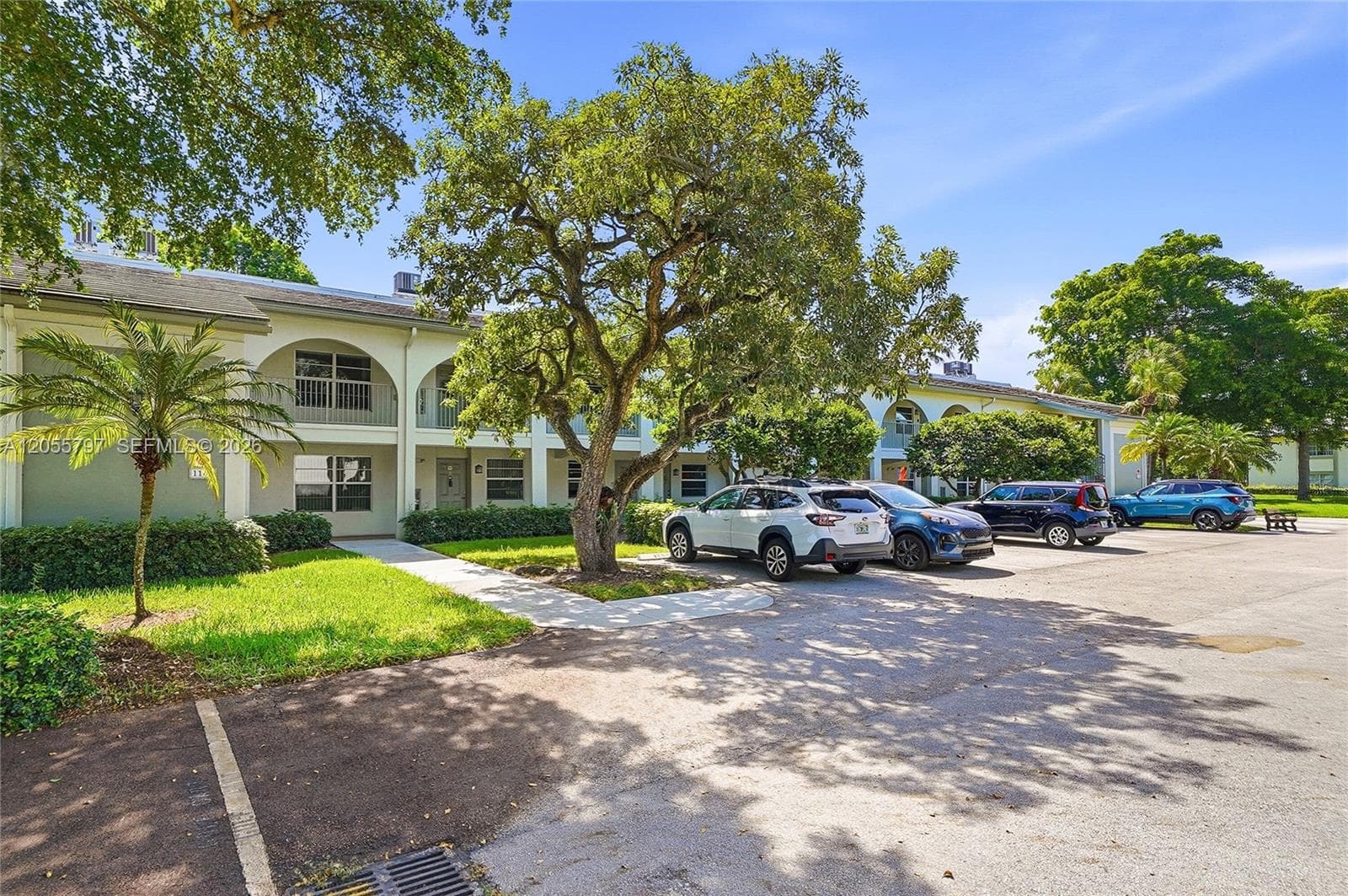 1105 Bahama Bnd # F2, Coconut Creek, FL 33066 photo 2