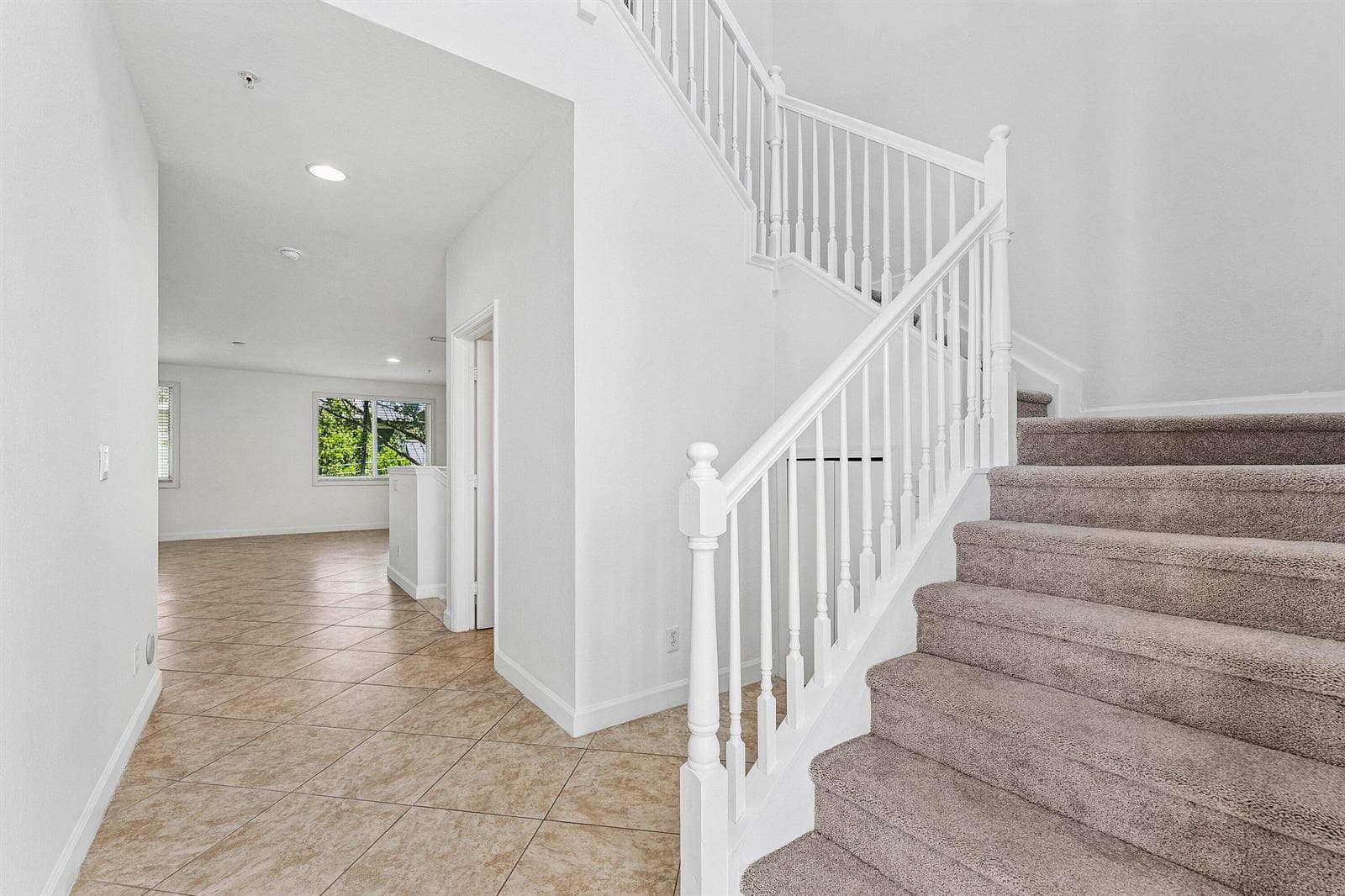 3030 WATERSIDE Circle, Boynton Beach, FL 33435 photo 2
