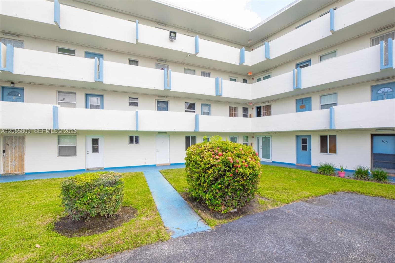 1701 NE 191st St # A103, Miami, FL 33179 photo 2