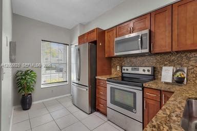 16640 Hemingway Dr # 16640, Weston, FL 33326 photo 3