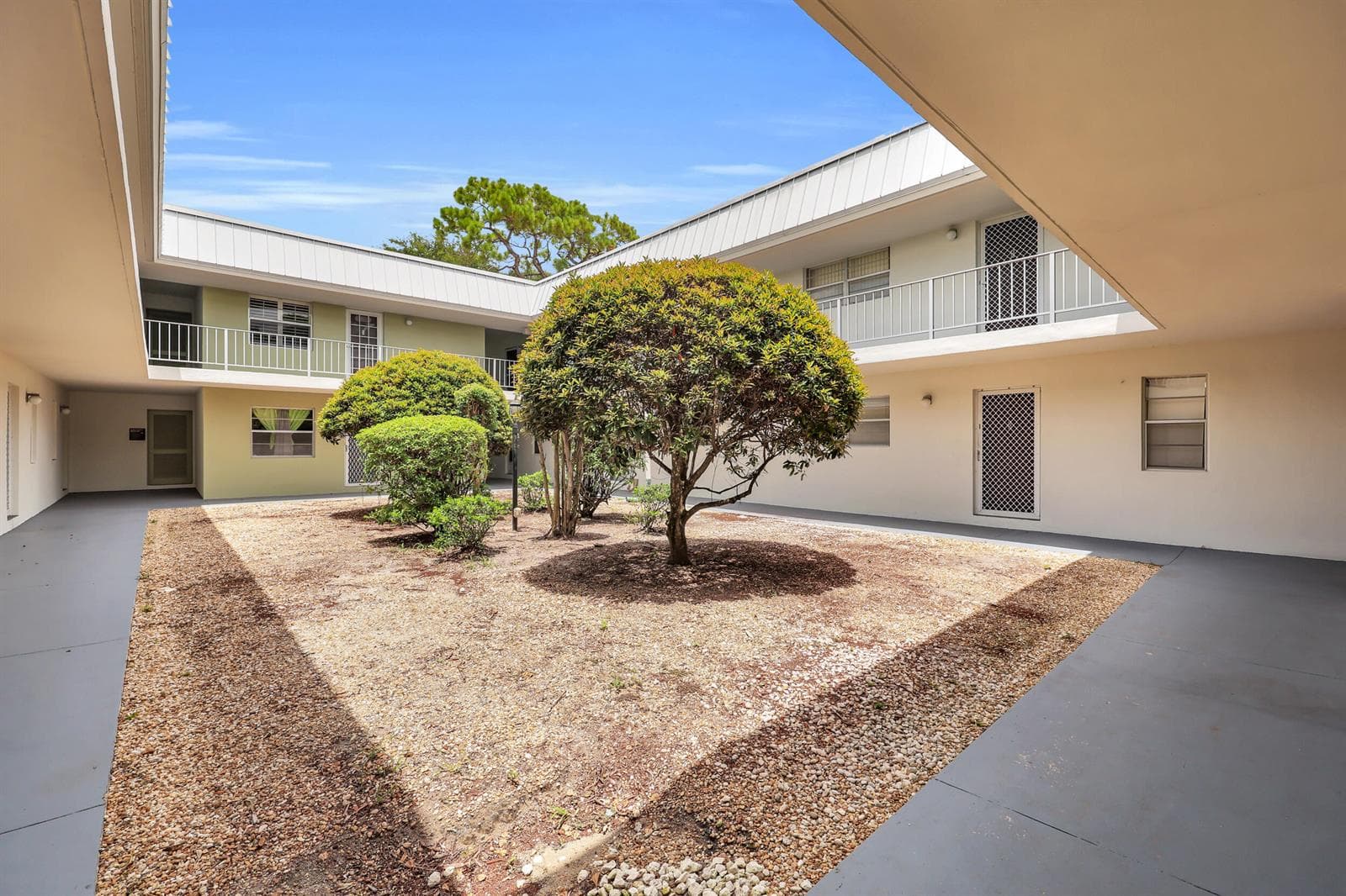 2302 Sunrise Boulevard # BLG 1, 209, Fort Pierce, FL 34982 photo 2