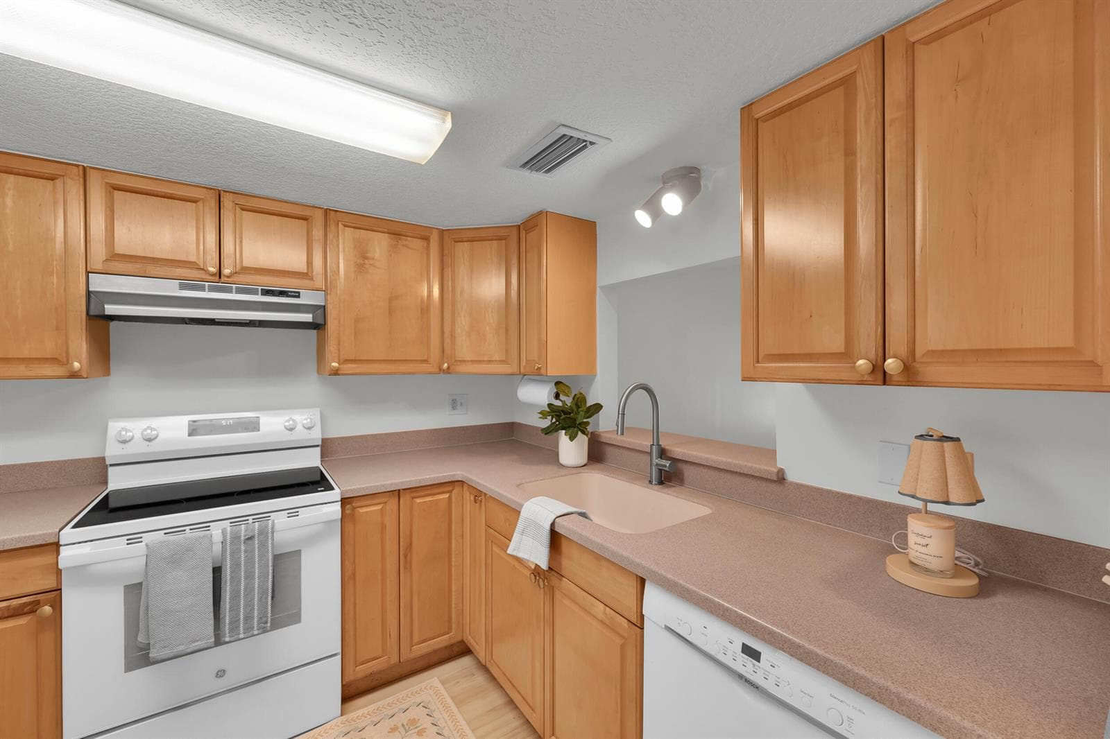 2302 Sunrise Boulevard # BLG 1, 209, Fort Pierce, FL 34982 photo 4