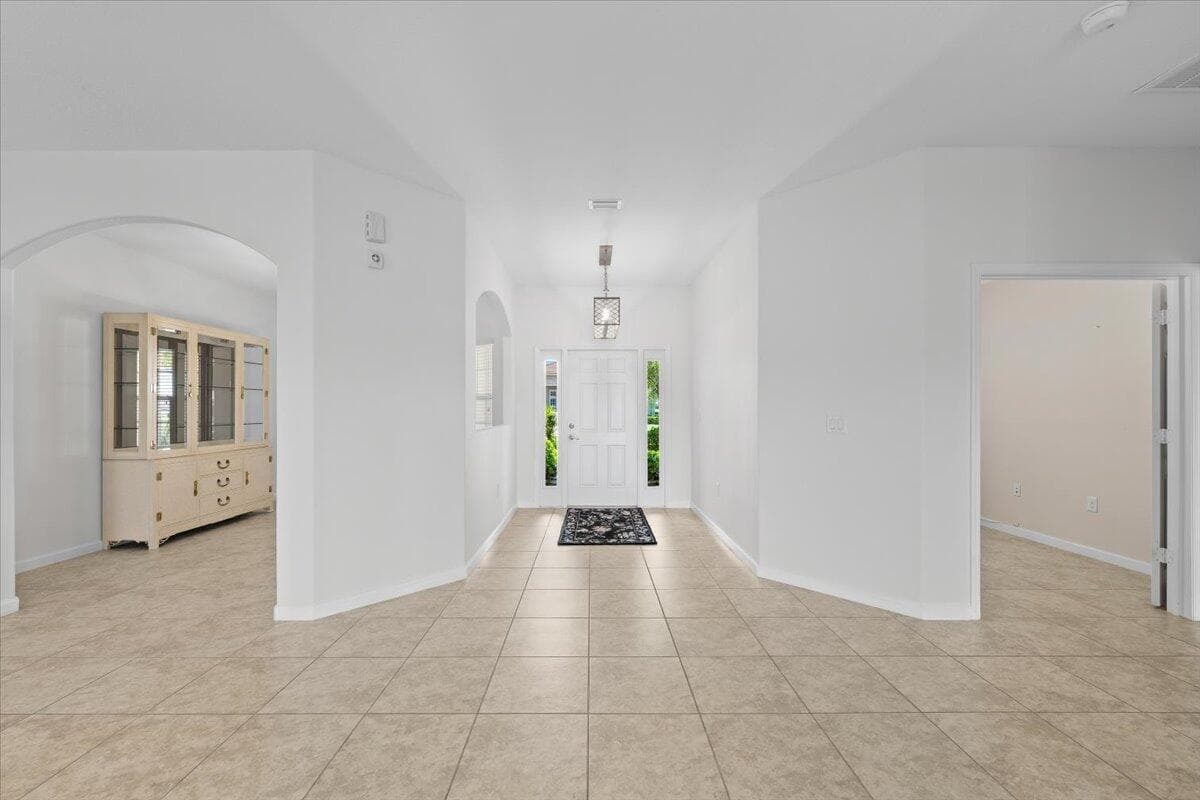 12158 SW AVENTINO Drive, Port St. Lucie, FL 34987 photo 3
