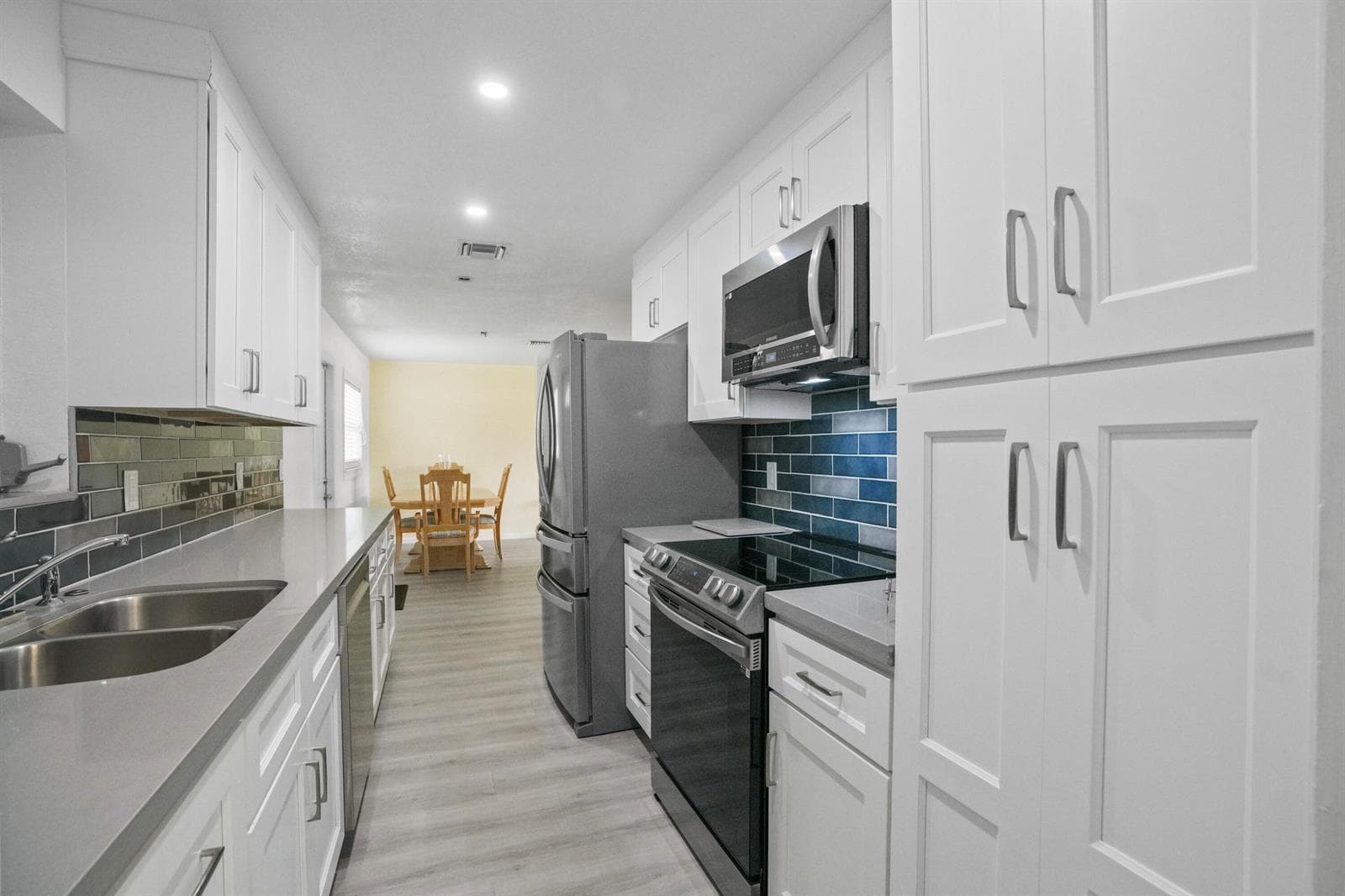 2270 SW 30TH Terrace, Fort Lauderdale, FL 33312 photo 4