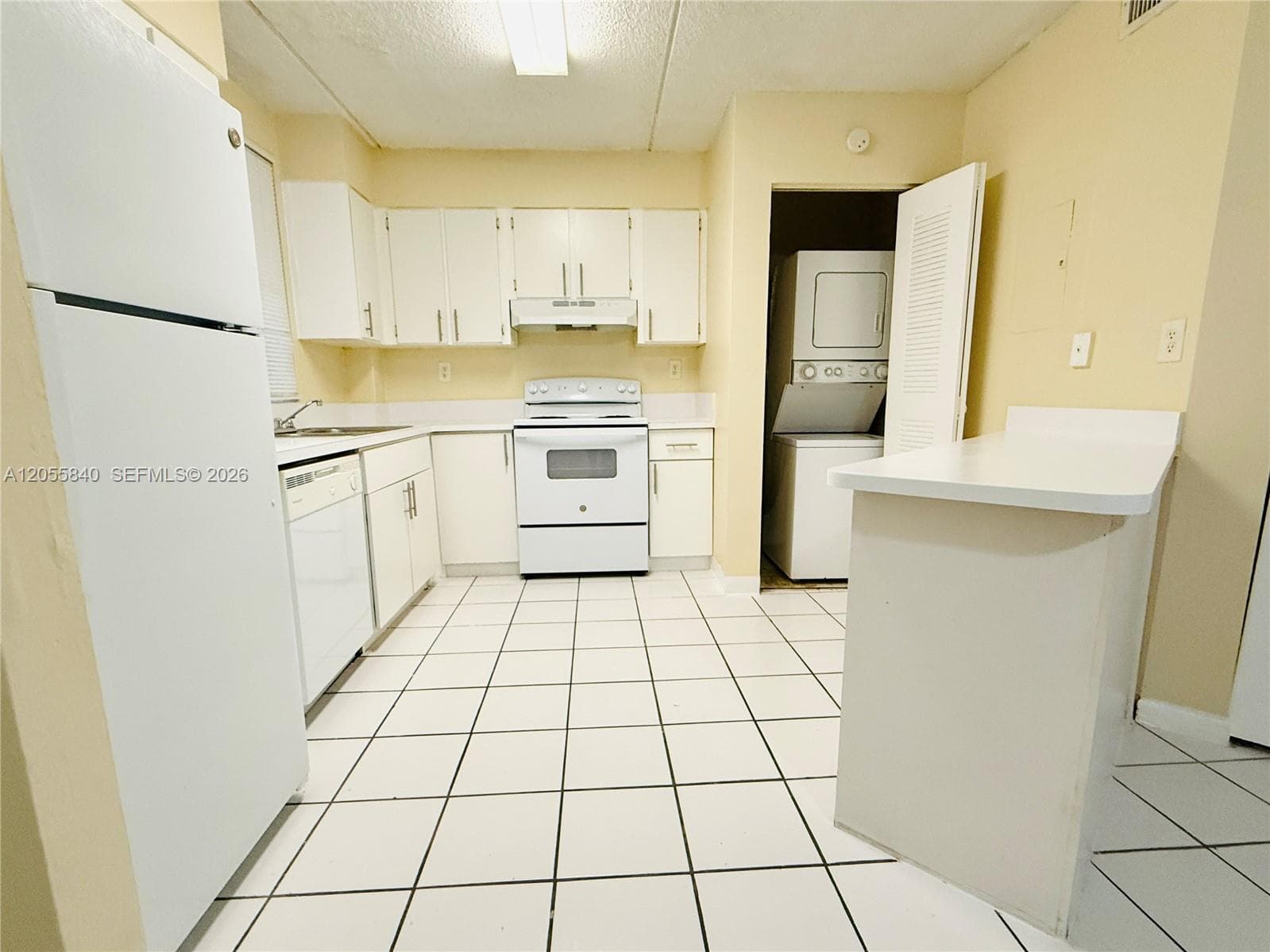 6175 NW 186th St # 104, Hialeah, FL 33015 photo 3