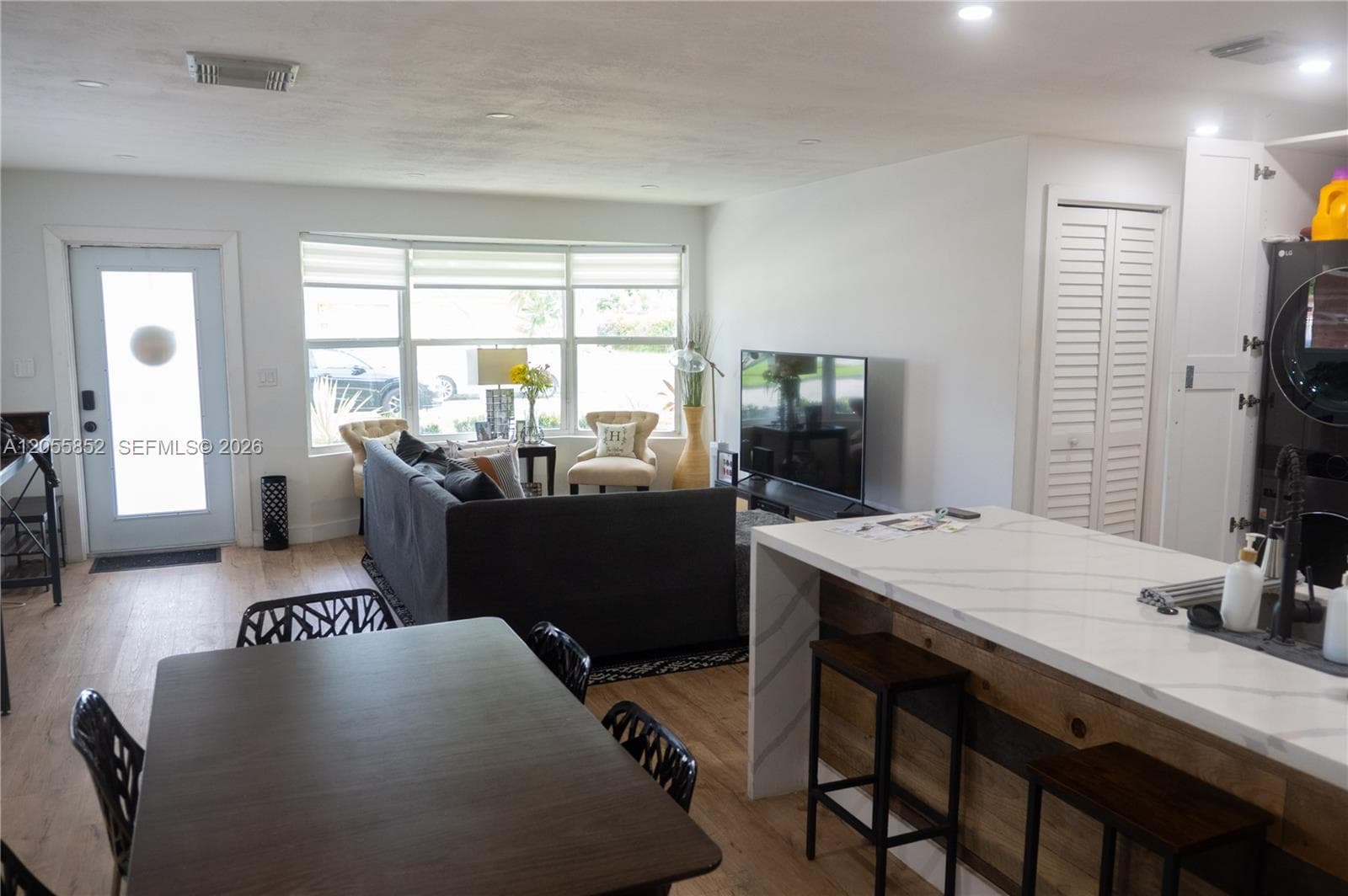 7330 NW 1st Ct, Pembroke Pines, FL 33024 photo 5