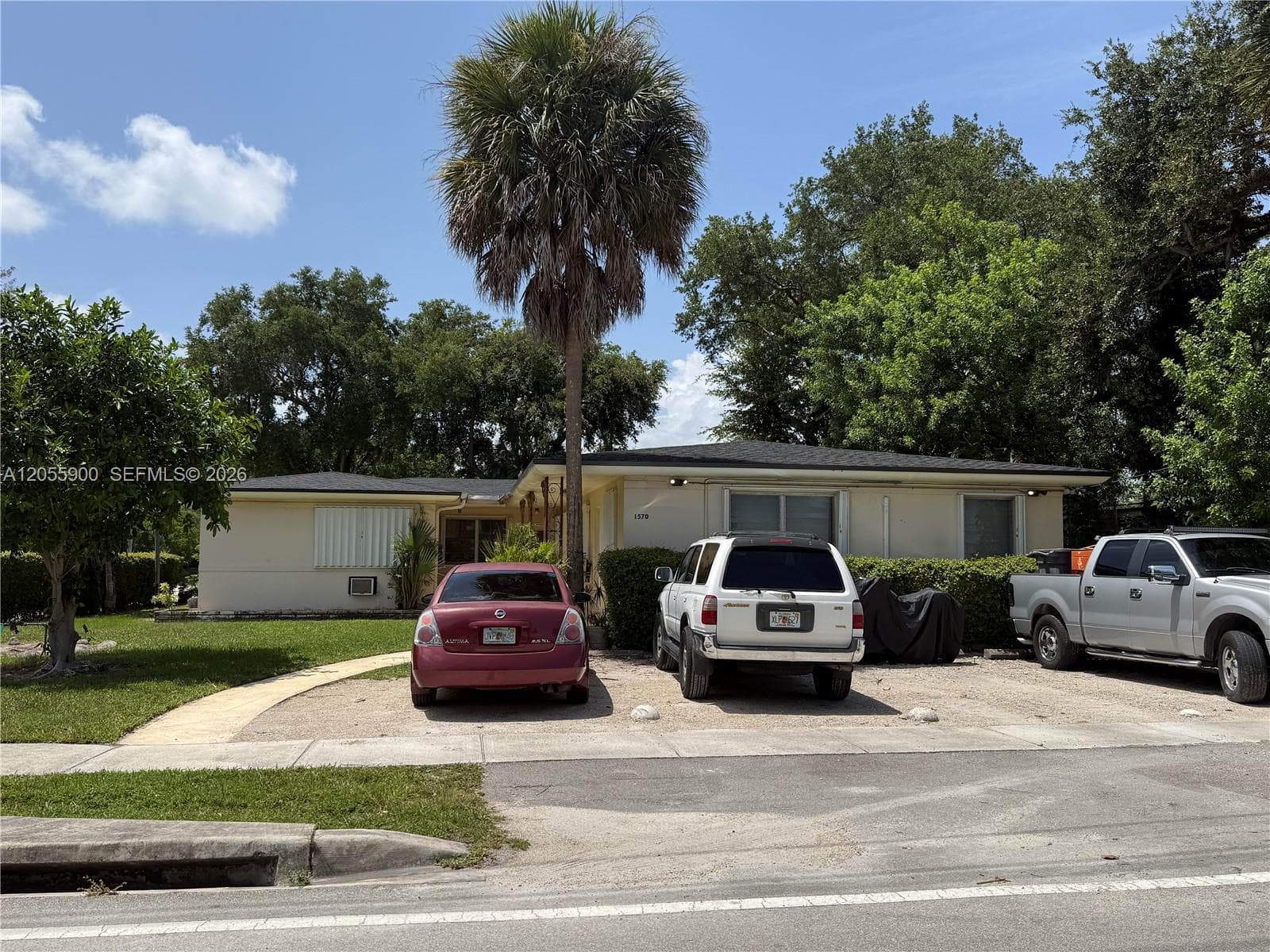 1570 NE 130th St, North Miami, FL 33161 photo 5