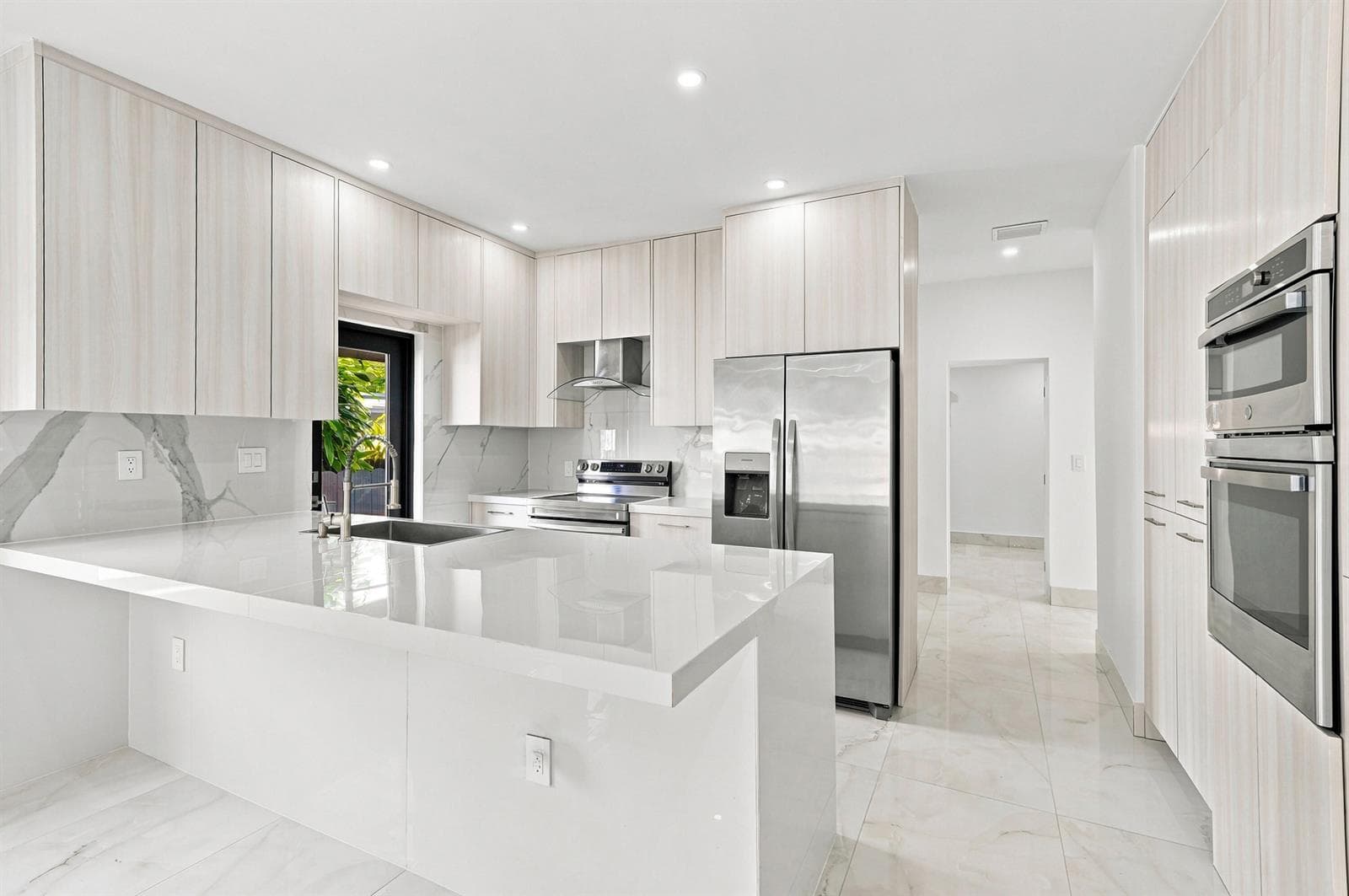 2239 SW 10TH Street, Miami, FL 33135 photo 2