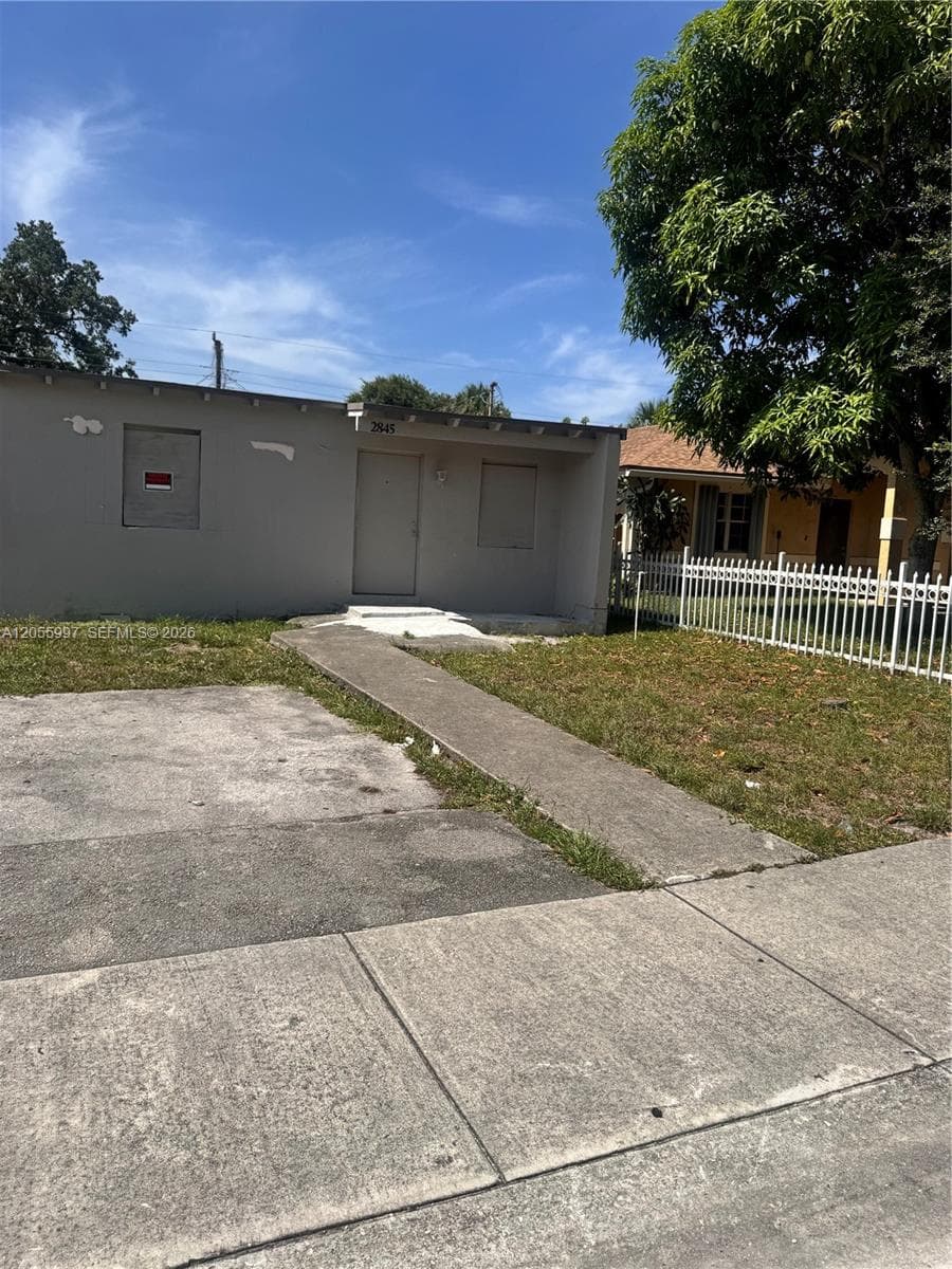 2845 NW 8th St, Fort Lauderdale, FL 33311 photo 4