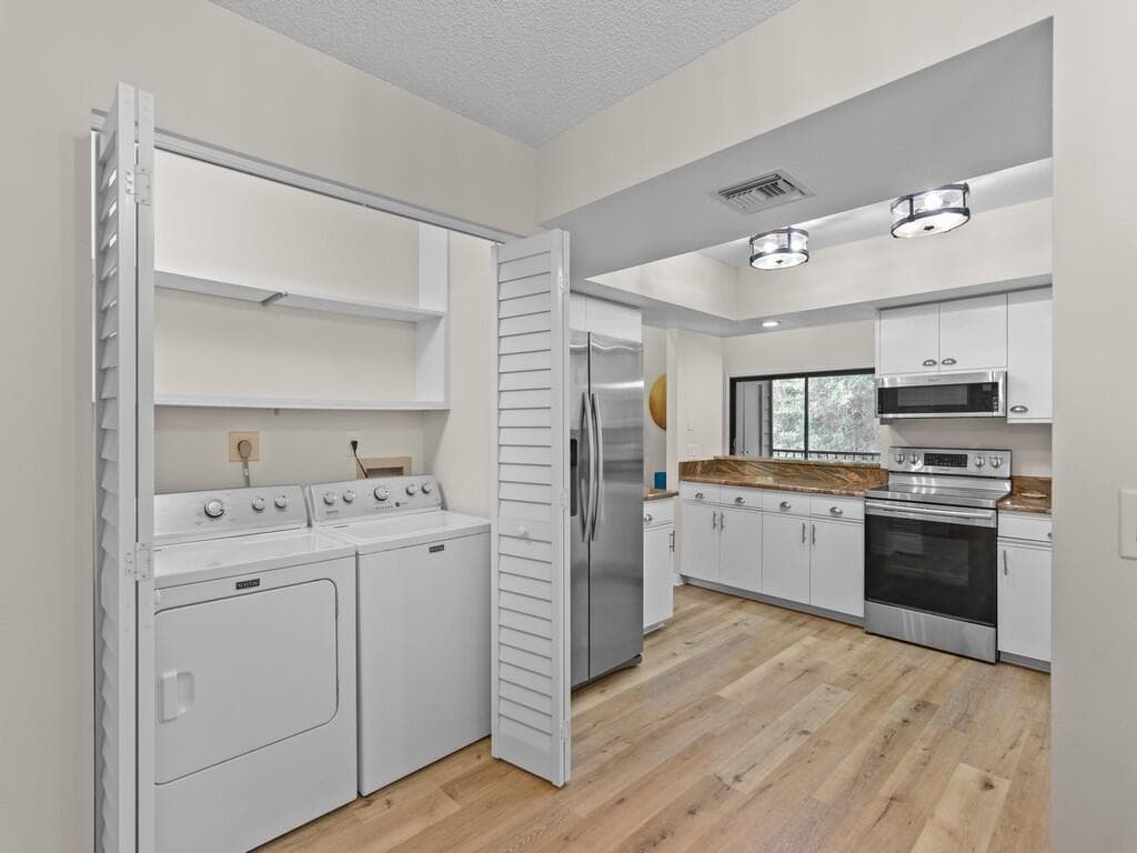 2125 PINE CREEK Boulevard # 205, Vero Beach, FL 32966 photo 5
