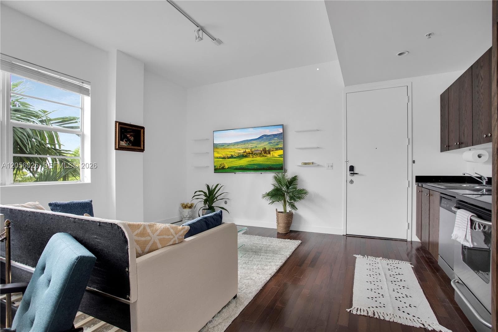 935 Euclid Ave # 8, Miami Beach, FL 33139 photo 3