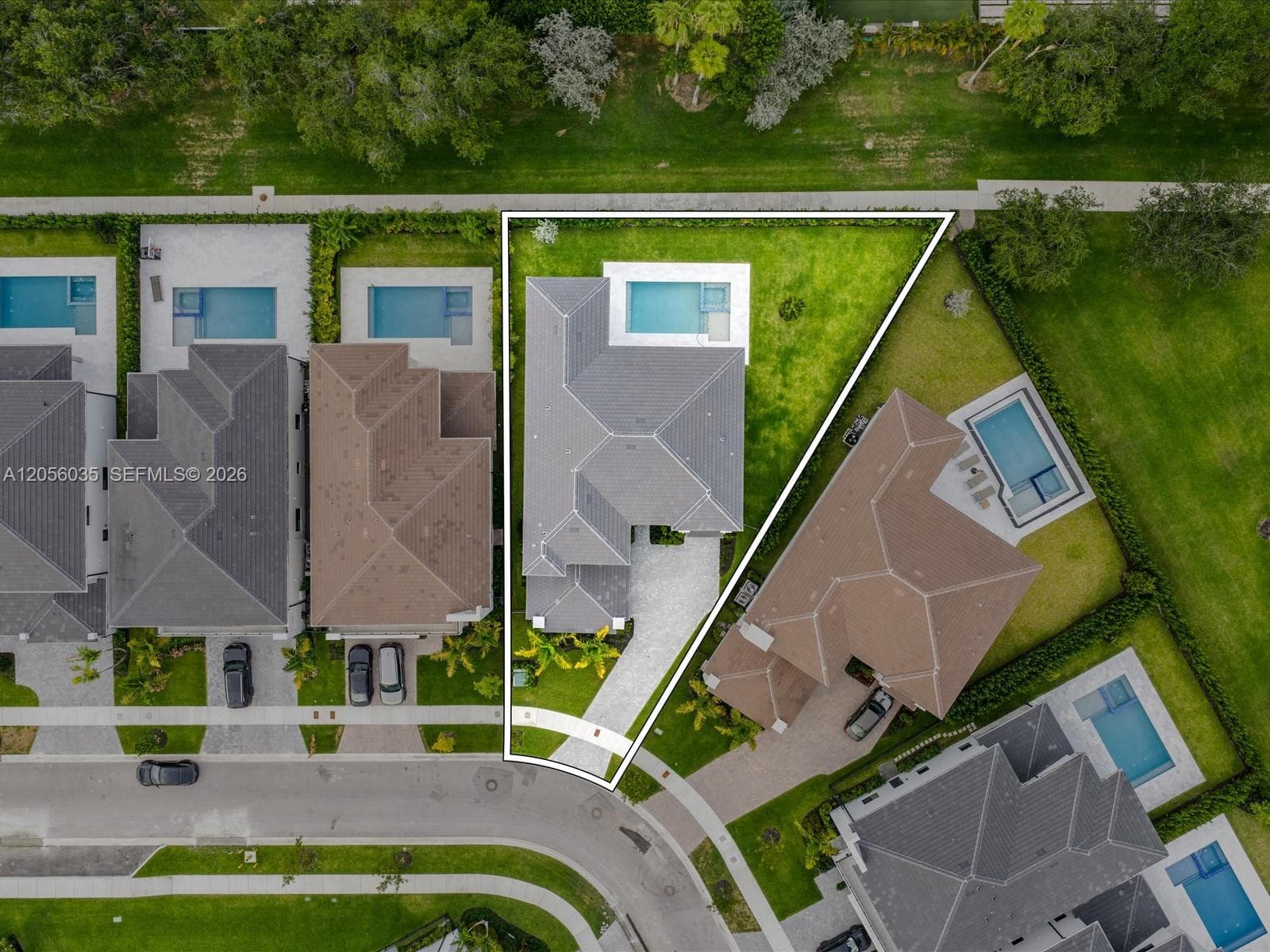 19701 NE 16 PL, Miami, FL 33179 photo 3