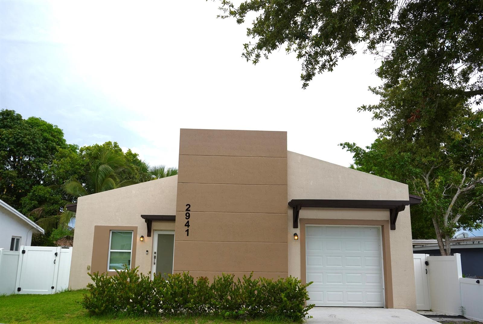 2941 NW 7th Court, Fort Lauderdale, FL 33311 photo 2