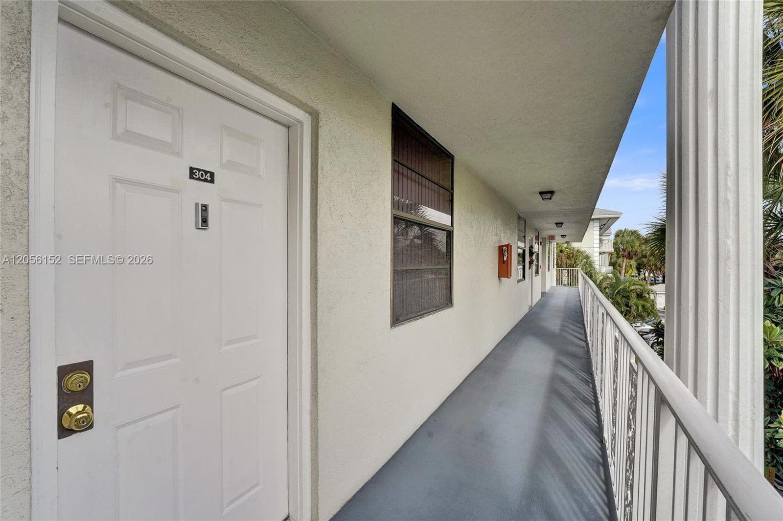 1713 Whitehall Dr # 304, Davie, FL 33324 photo 4