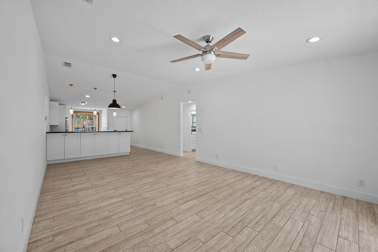 3800 Miramontes Circle, Wellington, FL 33414 photo 5