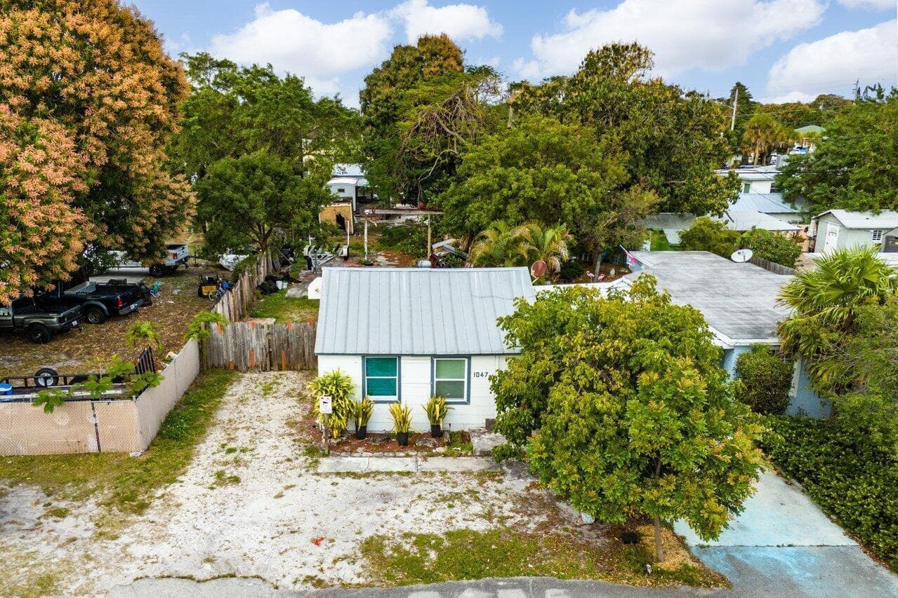 1047 Miner Road, Lake Worth, FL 33462 photo 3