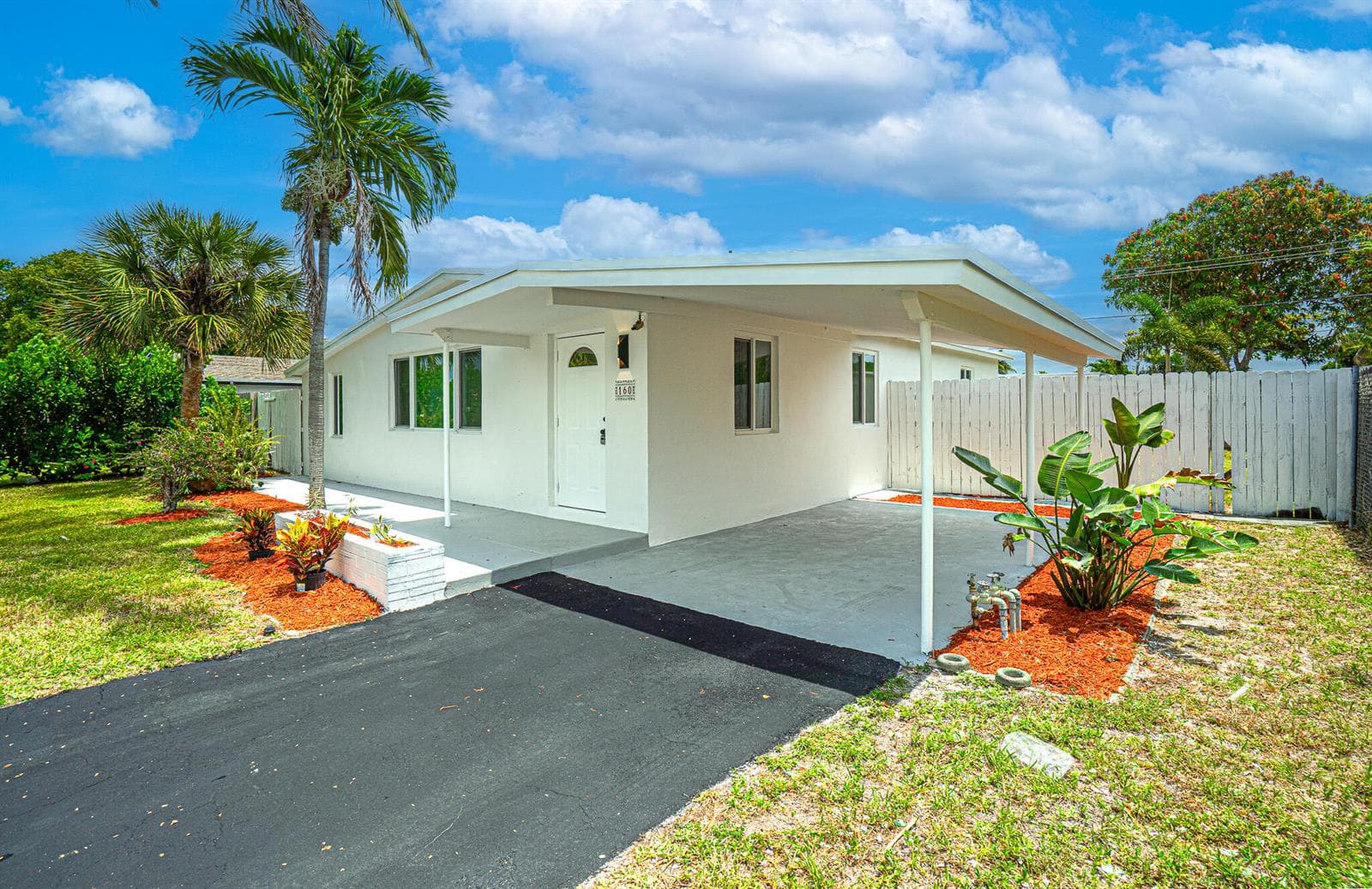 160 NE 60TH Street, Oakland Park, FL 33334 photo 2