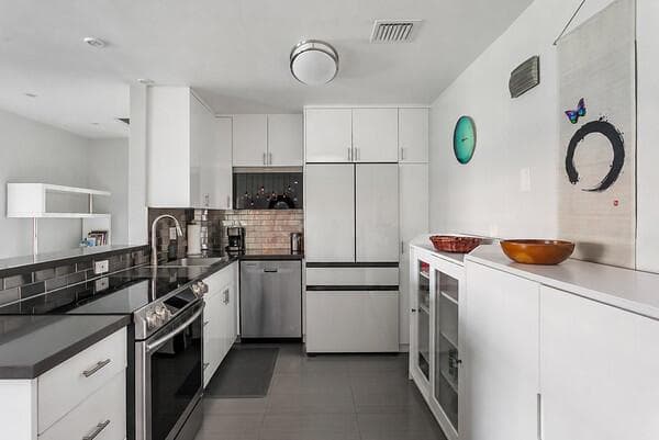 9 NE 19th Court # C216, Wilton Manors, FL 33305 photo 4