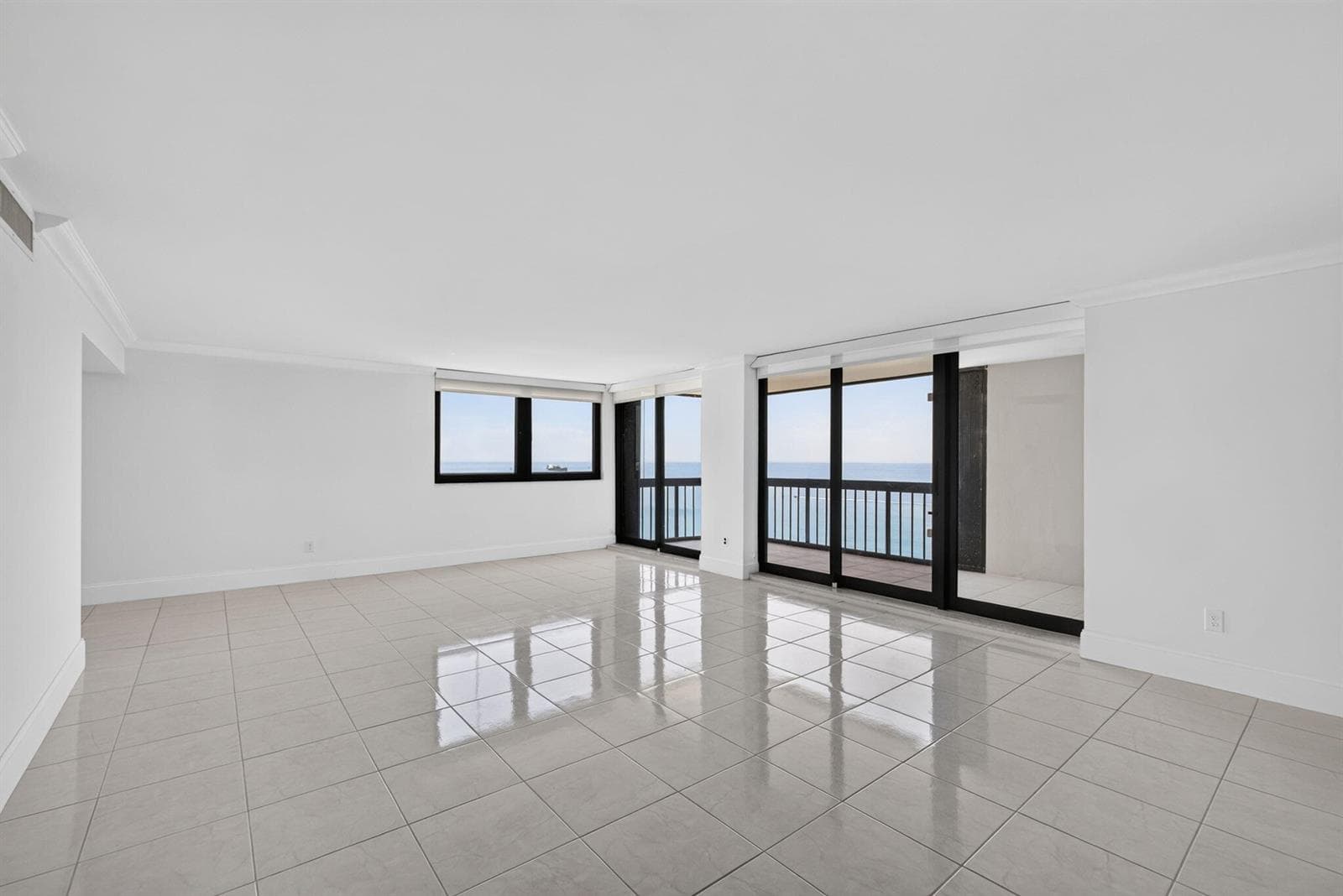 5380 N OCEAN Drive # 19F, Singer Island, FL 33404 photo 4