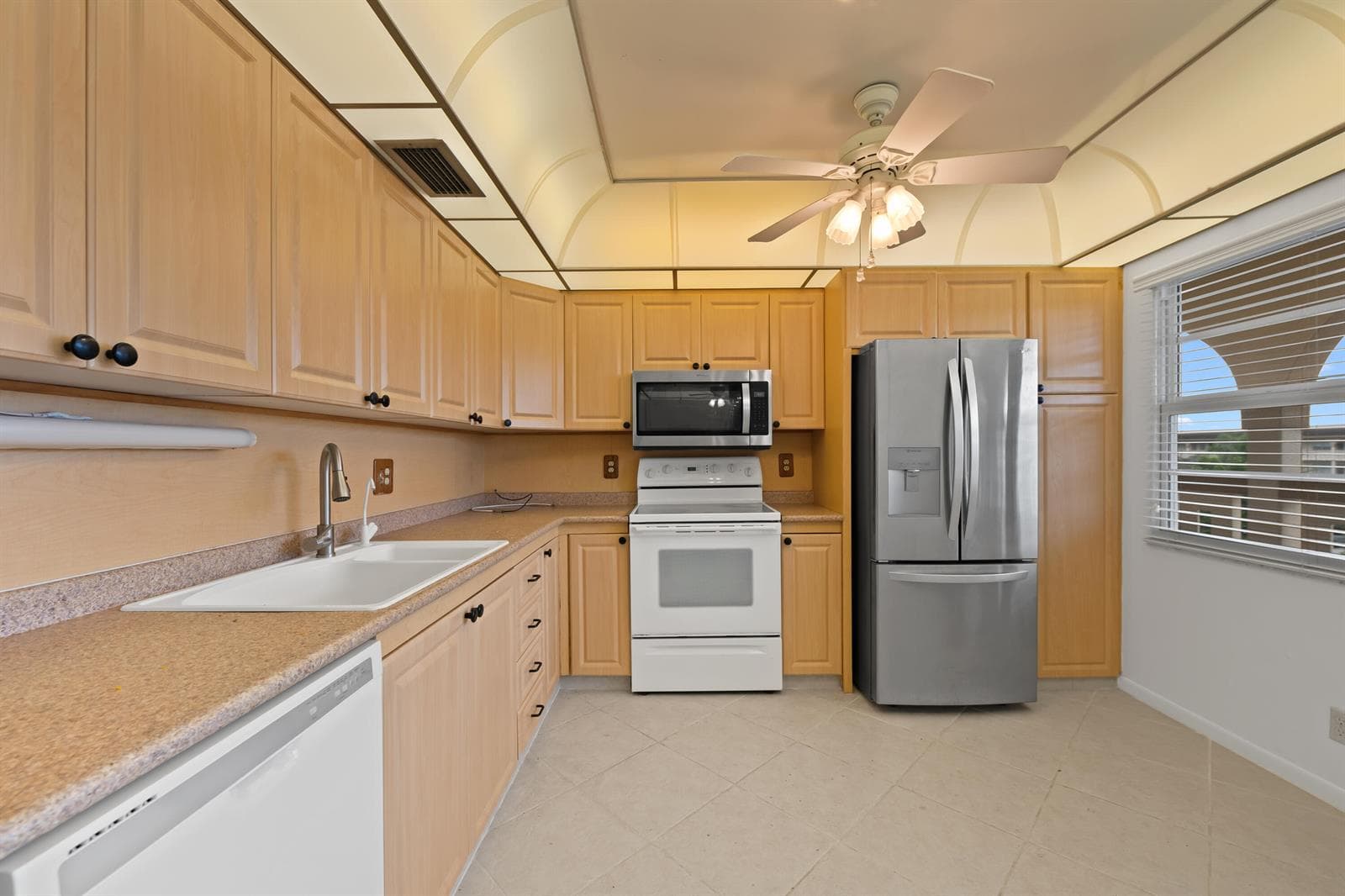 2202 LUCAYA Bend # D4, Coconut Creek, FL 33066 photo 3