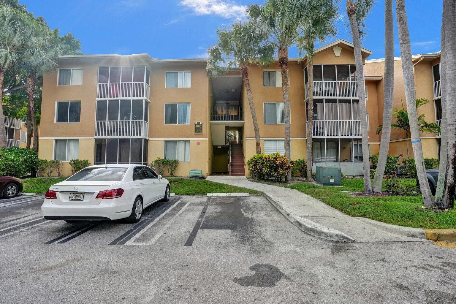4015 W McNab Road # D204, Pompano Beach, FL 33069 photo 3