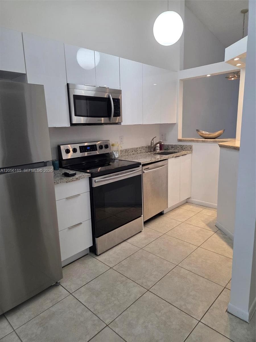 3686 NW 83rd Ln, Sunrise, FL 33351 photo 2